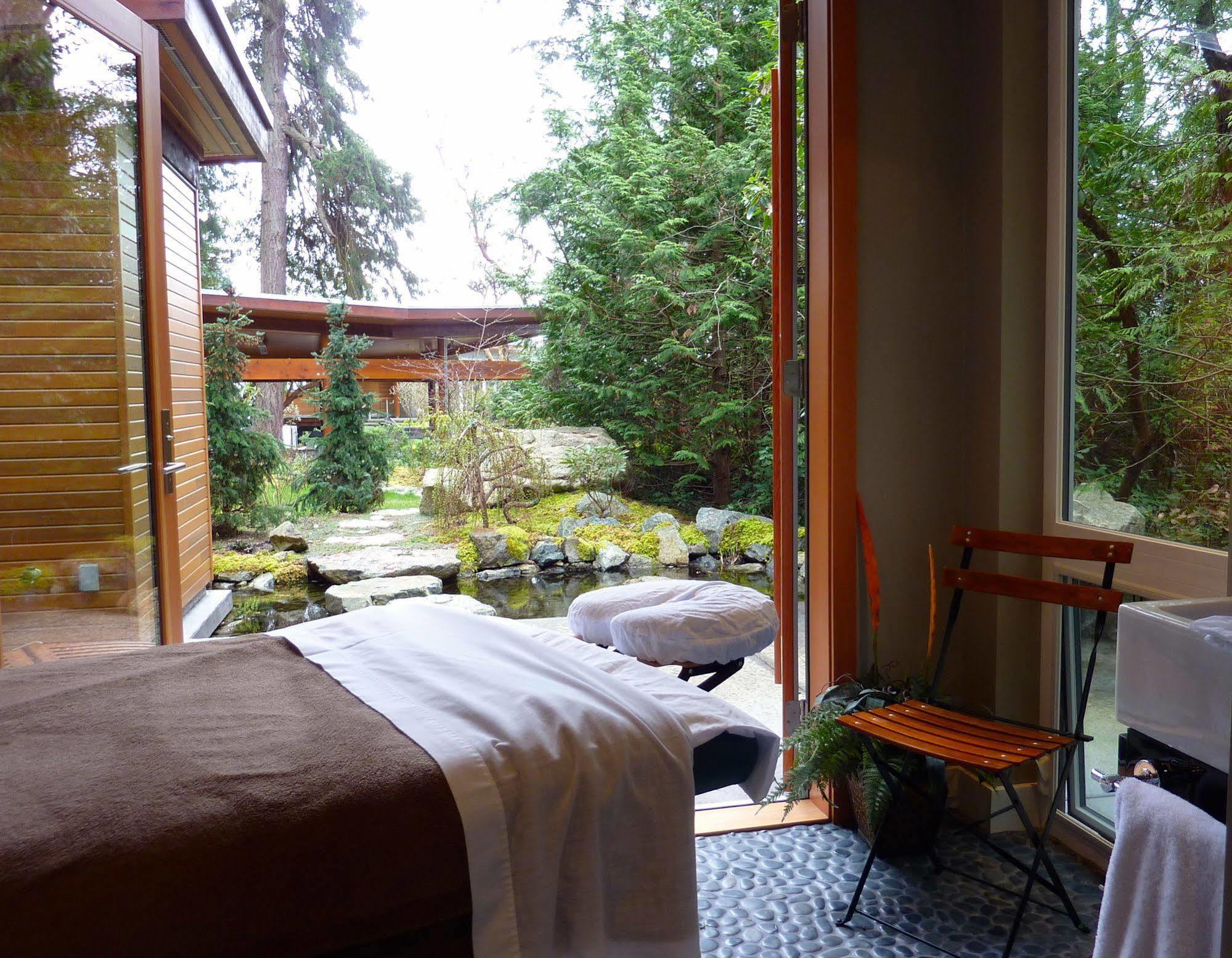 Pointhouse Suites On Sargeant Bay Halfmoon Bay Exteriér fotografie