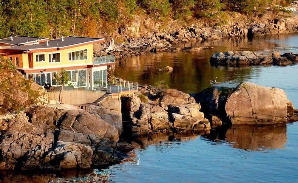 Pointhouse Suites On Sargeant Bay Halfmoon Bay Exteriér fotografie